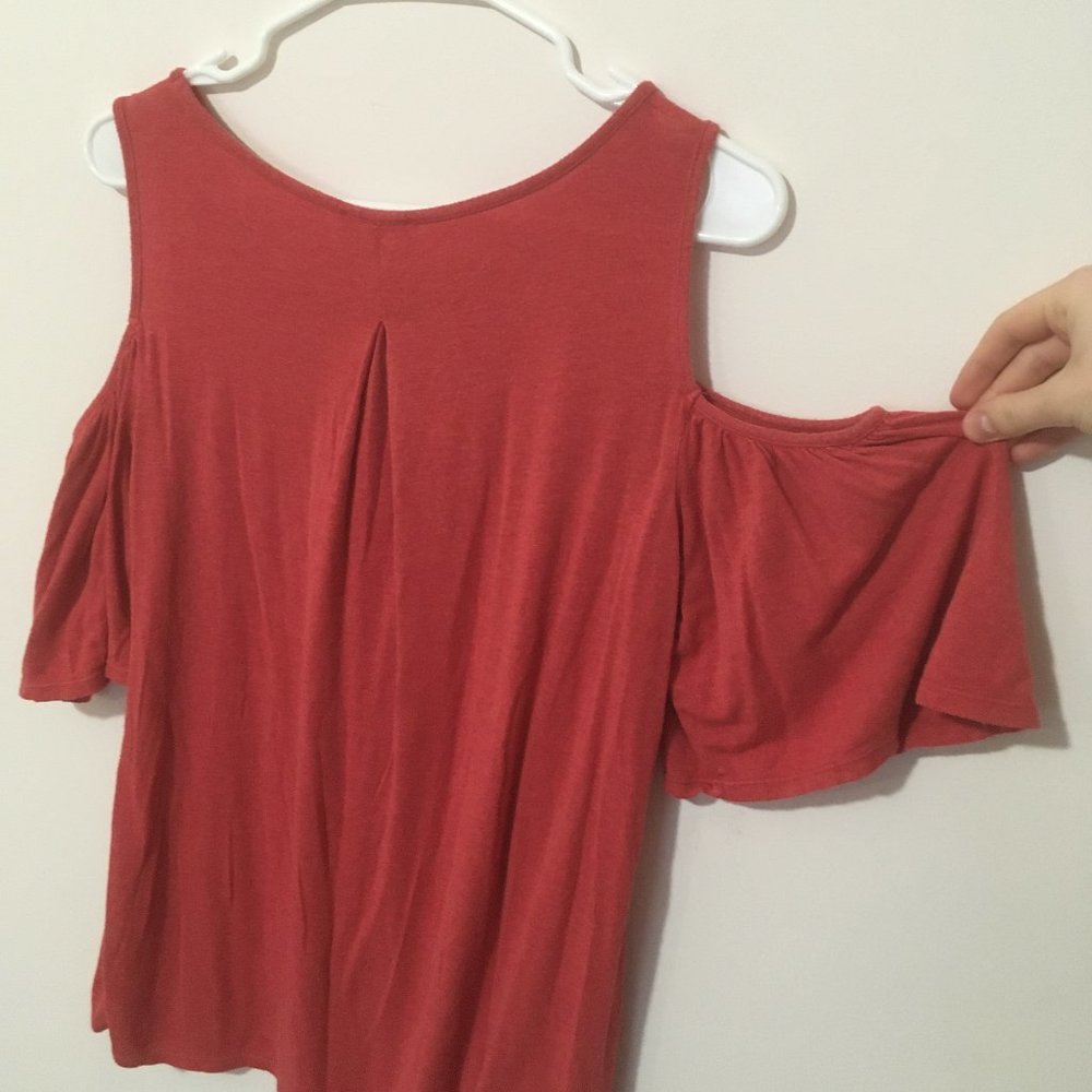 Red Cold Shoulder Top - Picture 4 of 9
